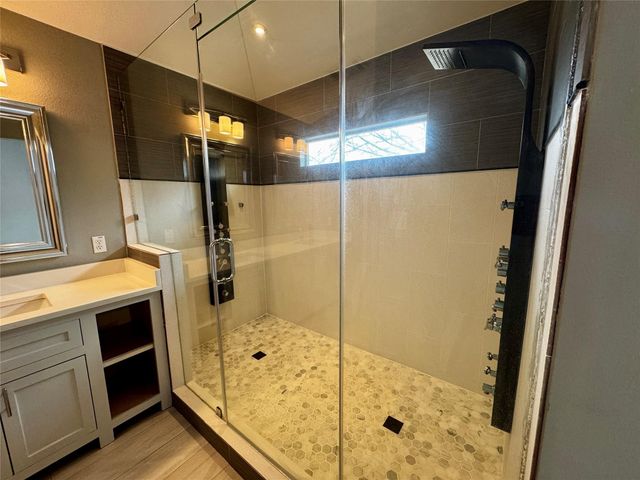 104 Silk Tree LN, Round Rock, TX 78664