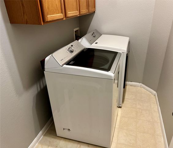 104 Silk Tree LN, Round Rock, TX 78664