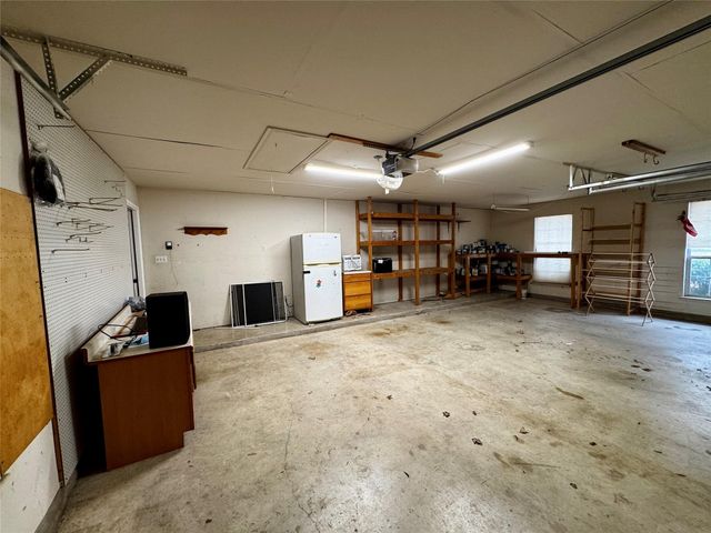 104 Silk Tree LN, Round Rock, TX 78664