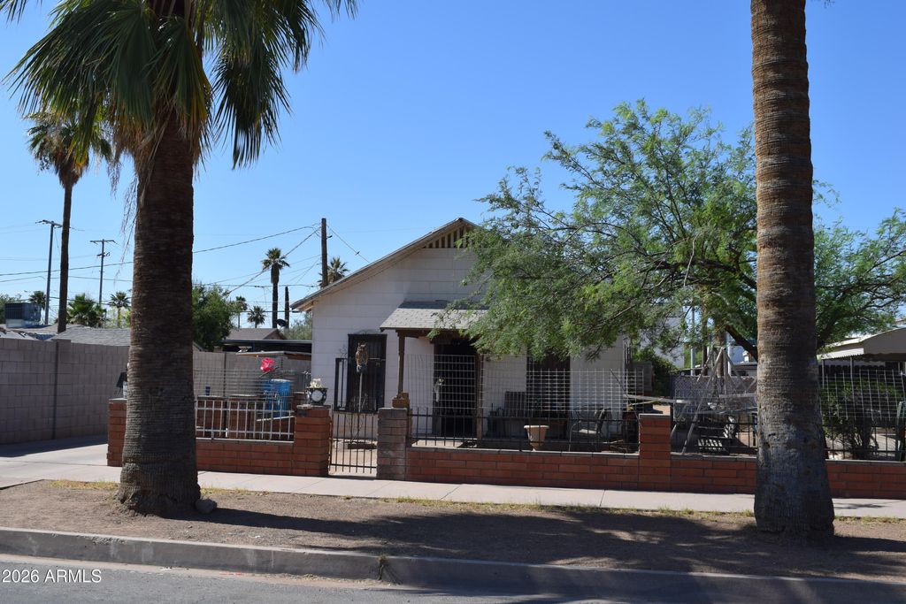 1021 E TAYLOR Street, Phoenix, AZ 85006
