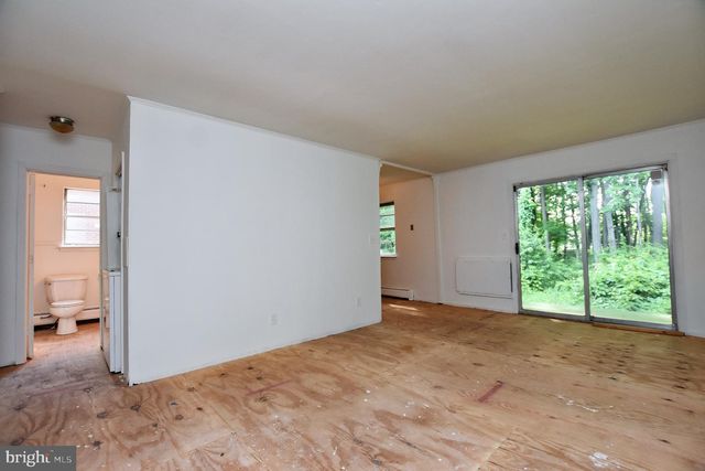 315 GARNET DR, Burlington, NJ 08016
