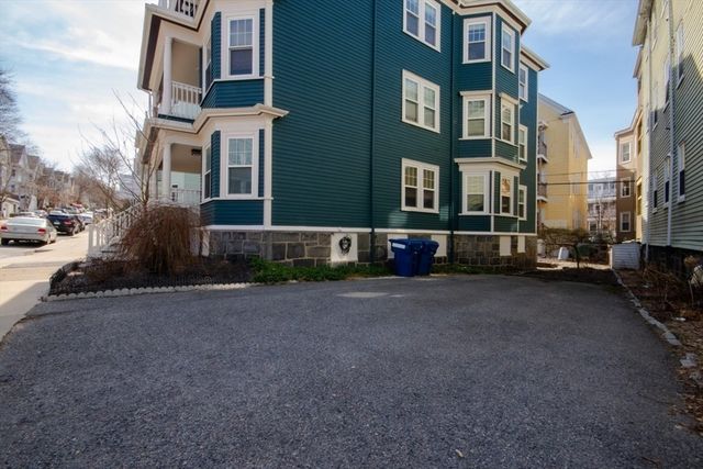 17 Tower St 3, Boston, MA 02130