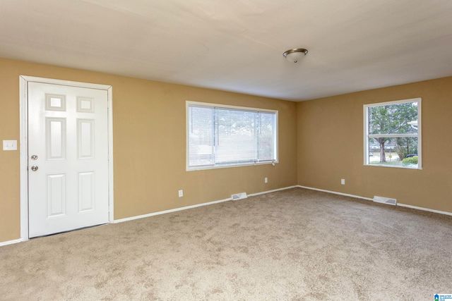 1032 26TH AVENUE N, Hueytown, AL 35023