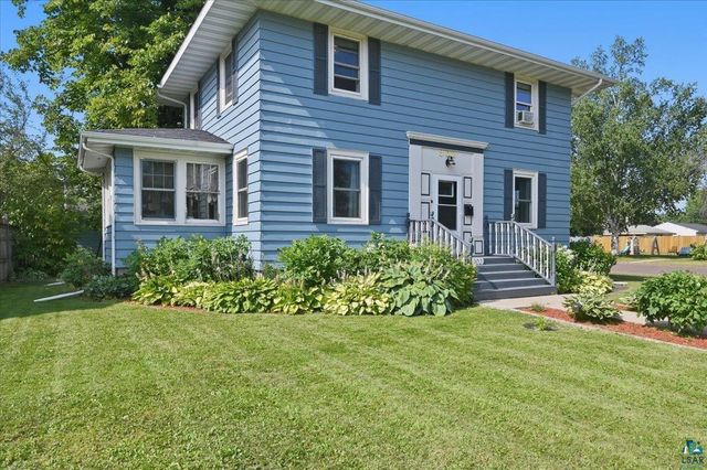 902 8th St, Superior, WI 54880