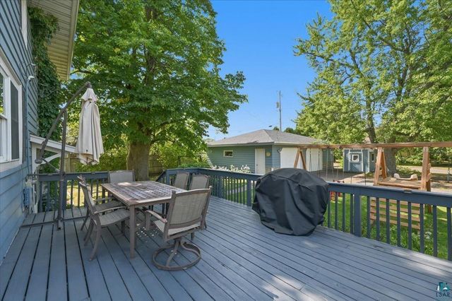 902 8th St, Superior, WI 54880