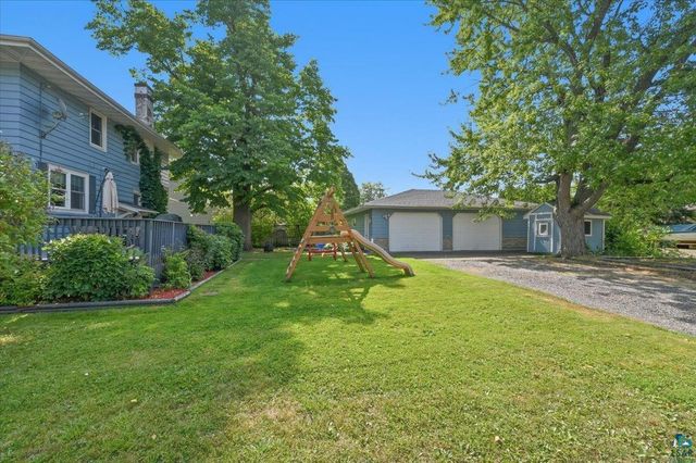 902 8th St, Superior, WI 54880