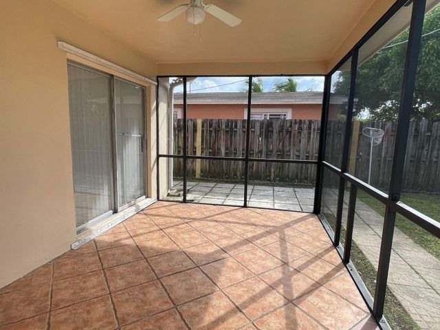 8510 Sunset Strip, Sunrise, FL 33322