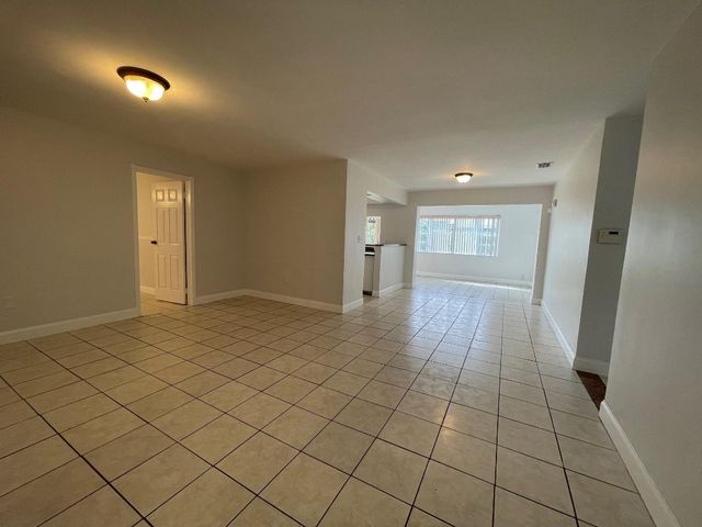 8510 Sunset Strip, Sunrise, FL 33322