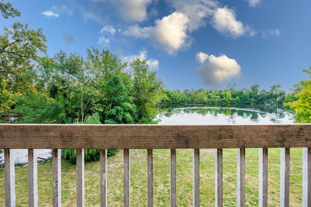 1010 Arlene Court 15, Bloomington, IL 61701