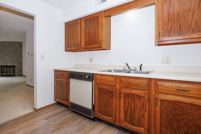 1010 Arlene Court 15, Bloomington, IL 61701