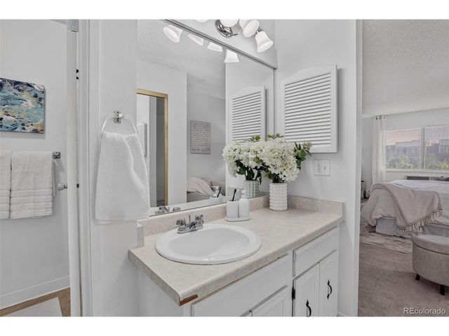 14300 E Marina Dr 605, Aurora, CO 80014