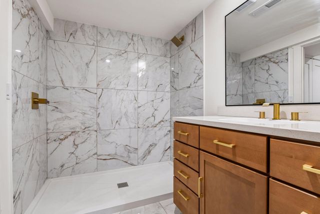 4625 Valley View Road, Edina, MN 55424