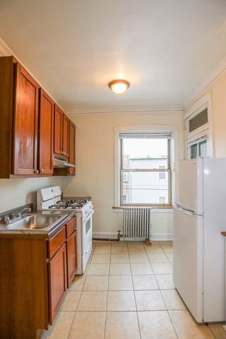 7665 N SHERIDAN Road 2B, Chicago, IL 60626