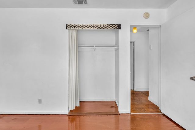 925 W J St, Los Banos, CA 93635