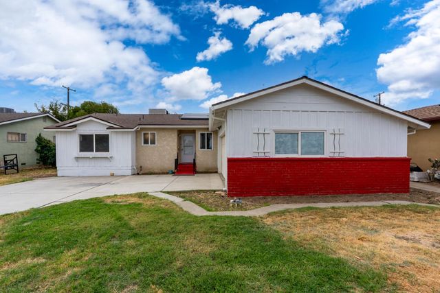 925 W J St, Los Banos, CA 93635