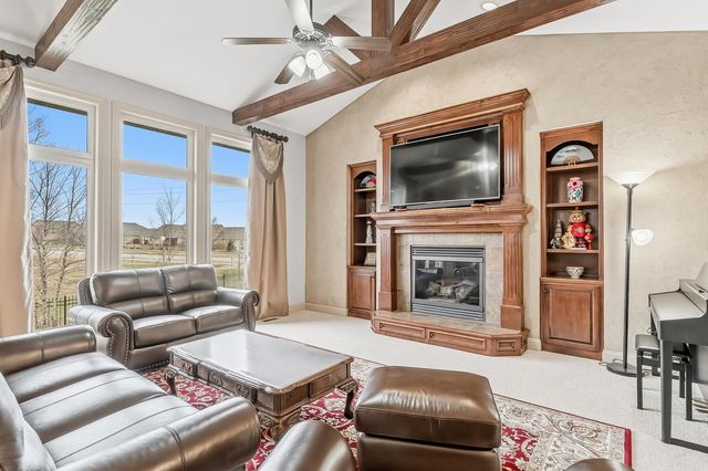 2224 N Rough Creek Rd, Derby, KS 67037