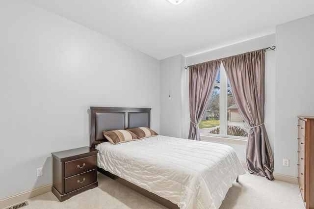 2224 N Rough Creek Rd, Derby, KS 67037