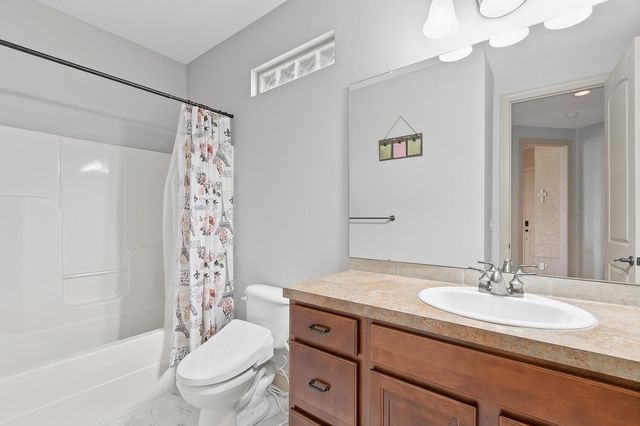 2224 N Rough Creek Rd, Derby, KS 67037