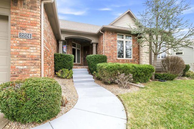 2224 N Rough Creek Rd, Derby, KS 67037