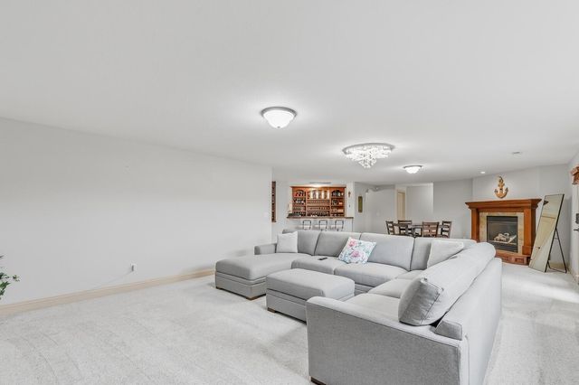 2224 N Rough Creek Rd, Derby, KS 67037