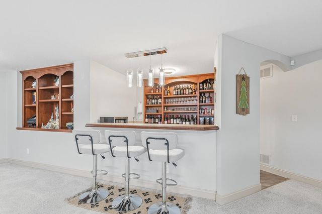 2224 N Rough Creek Rd, Derby, KS 67037