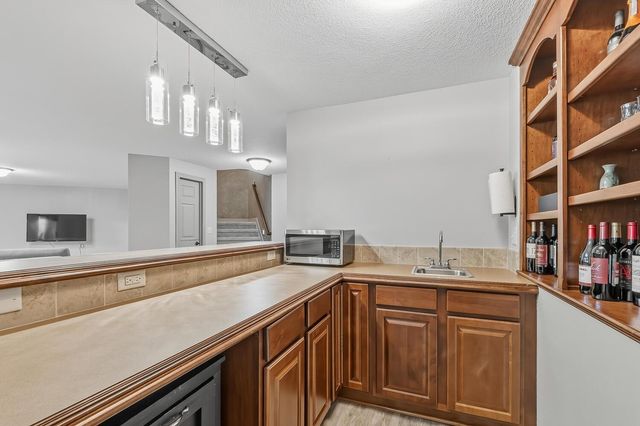 2224 N Rough Creek Rd, Derby, KS 67037