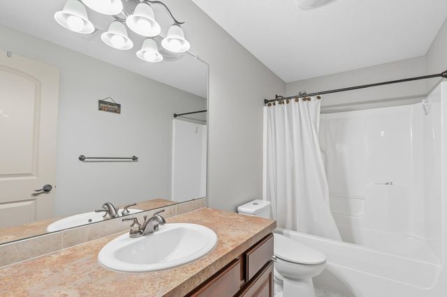 2224 N Rough Creek Rd, Derby, KS 67037