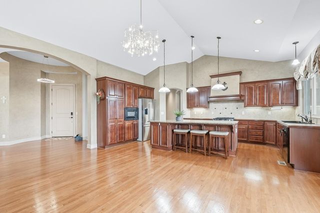 2224 N Rough Creek Rd, Derby, KS 67037