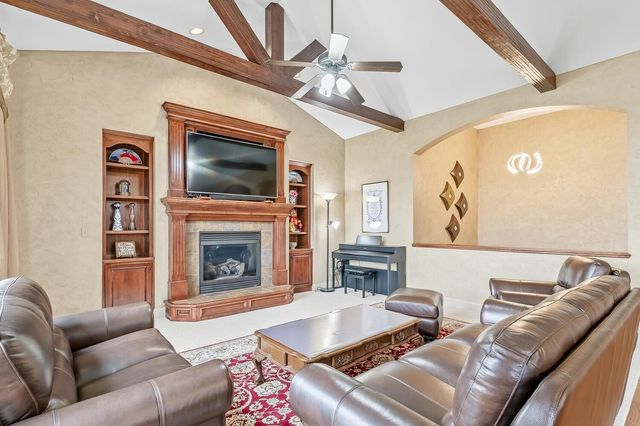 2224 N Rough Creek Rd, Derby, KS 67037