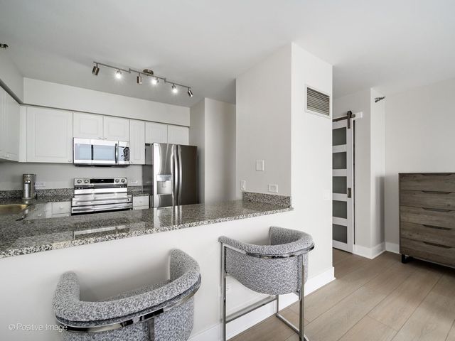 512 N MCCLURG Court 5002, Chicago, IL 60611