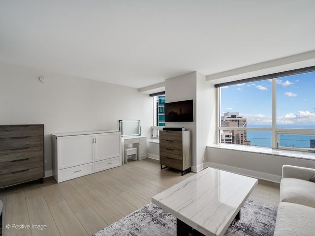 512 N MCCLURG Court 5002, Chicago, IL 60611