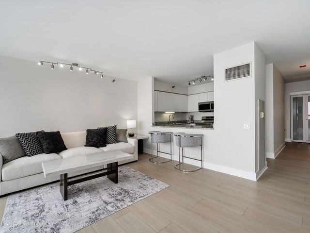 512 N MCCLURG Court 5002, Chicago, IL 60611