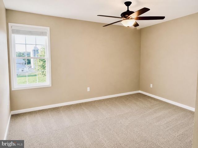 927 GOLDMILLER DR, Gerrardstown, WV 25420