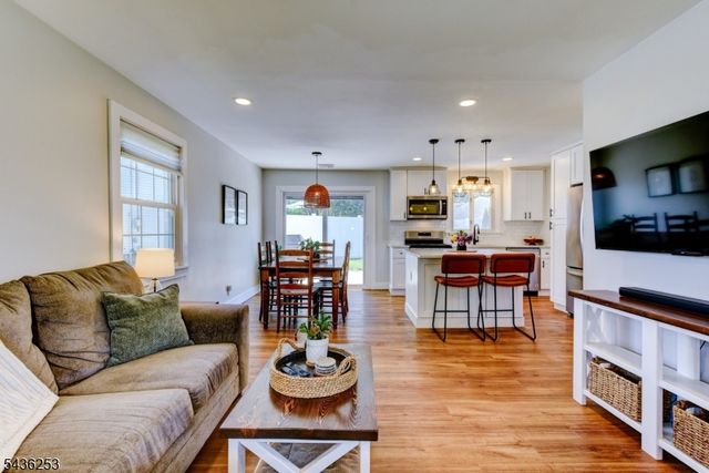 14 Adamsville Rd, Bridgewater Twp., NJ 08807