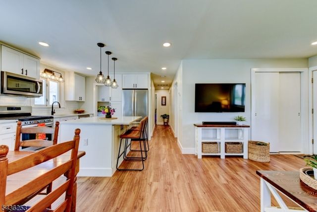 14 Adamsville Rd, Bridgewater Twp., NJ 08807