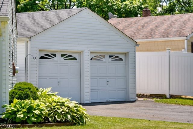 14 Adamsville Rd, Bridgewater Twp., NJ 08807