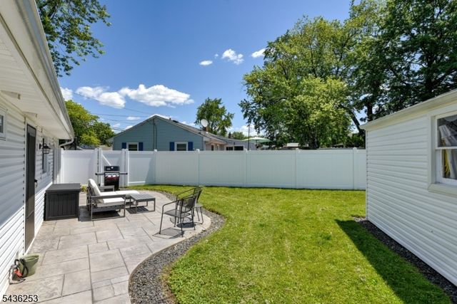 14 Adamsville Rd, Bridgewater Twp., NJ 08807