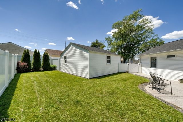 14 Adamsville Rd, Bridgewater Twp., NJ 08807