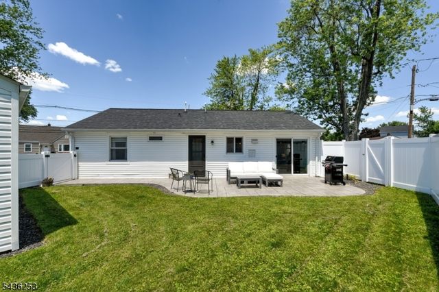 14 Adamsville Rd, Bridgewater Twp., NJ 08807