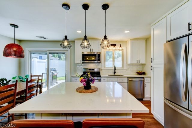 14 Adamsville Rd, Bridgewater Twp., NJ 08807