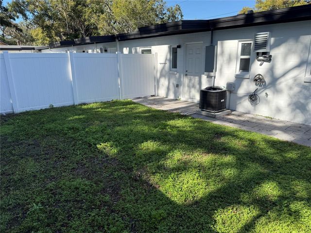 301 S BOYD STREET 14, Winter Garden, FL 34787