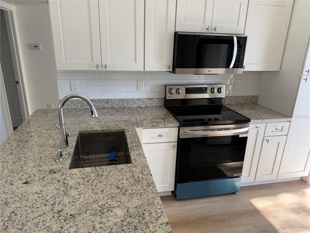 301 S BOYD STREET 14, Winter Garden, FL 34787