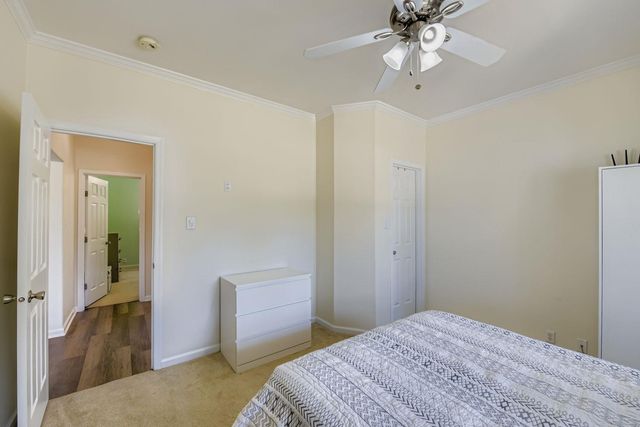 260 Dickerson LN, Elgin, TX 78621