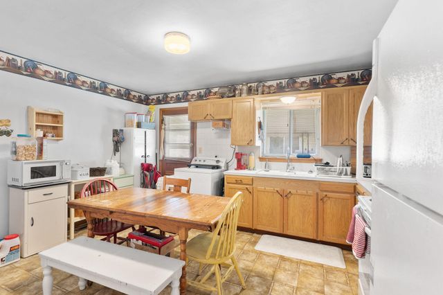 2129 N Douglas Avenue, Springfield, MO 65803