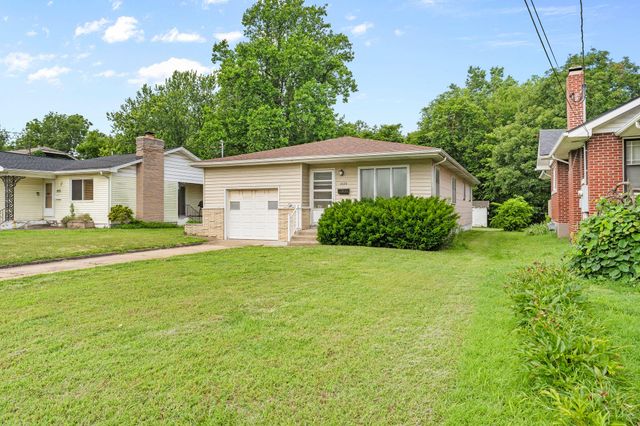 2129 N Douglas Avenue, Springfield, MO 65803