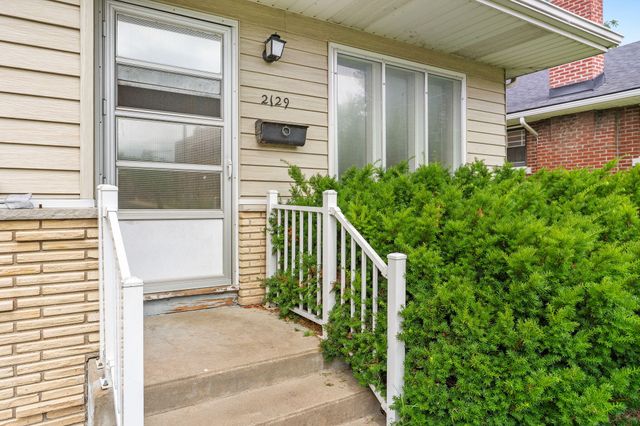 2129 N Douglas Avenue, Springfield, MO 65803