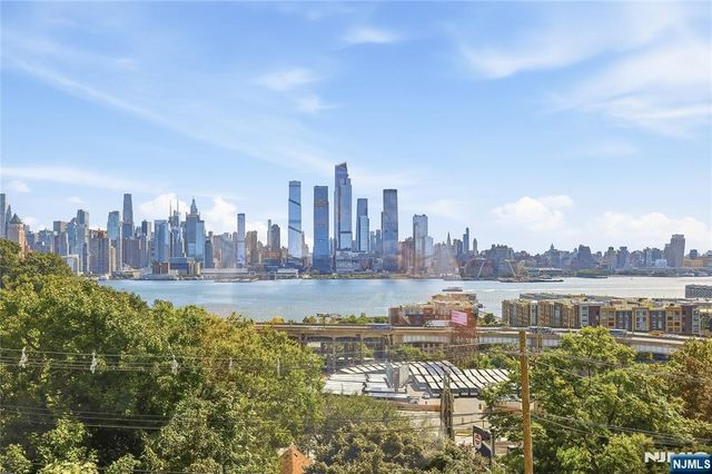 518-536 Gregory Avenue A208, Weehawken, NJ 07086