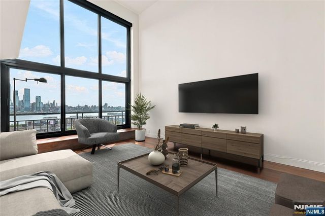 518-536 Gregory Avenue A208, Weehawken, NJ 07086