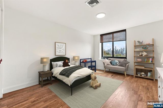 518-536 Gregory Avenue A208, Weehawken, NJ 07086