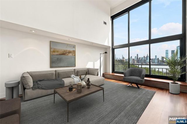 518-536 Gregory Avenue A208, Weehawken, NJ 07086
